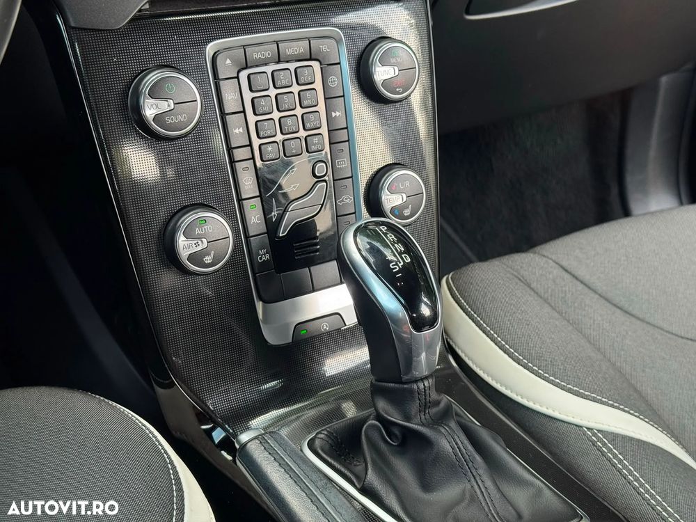 Volvo V40 D2 Geartronic Pro - 8