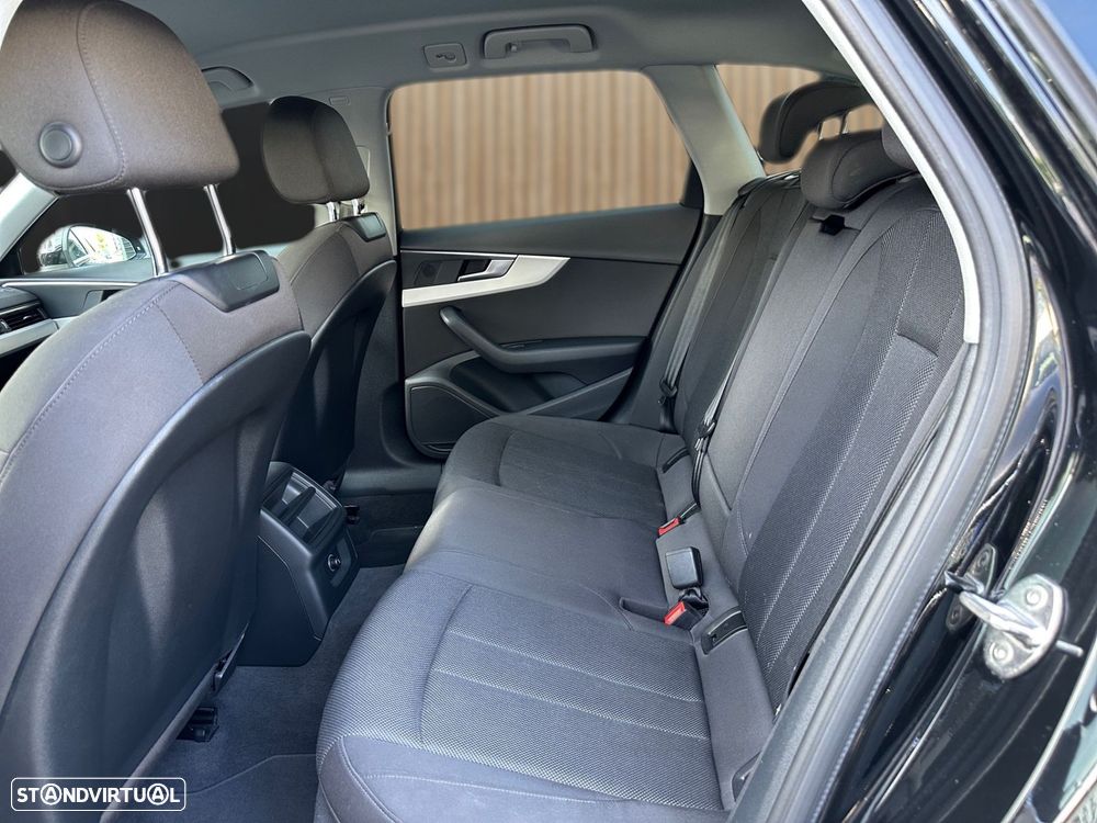 Audi A4 Avant 30 TDI S tronic - 8