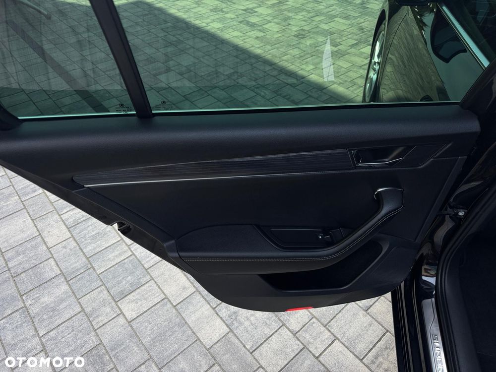 Skoda Superb 2.0 TDI SCR Style DSG - 39
