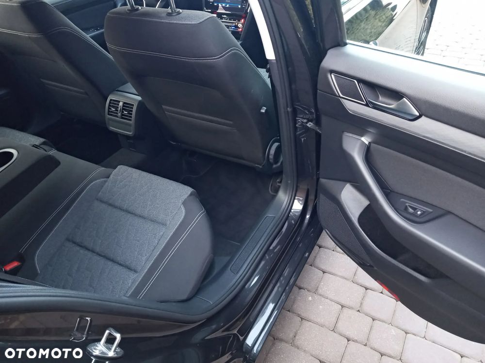 Volkswagen Passat 2.0 TSI Business DSG - 30