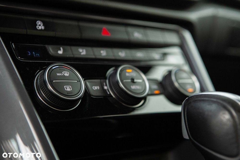 Volkswagen T-Roc 1.5 TSI R-Line DSG - 30