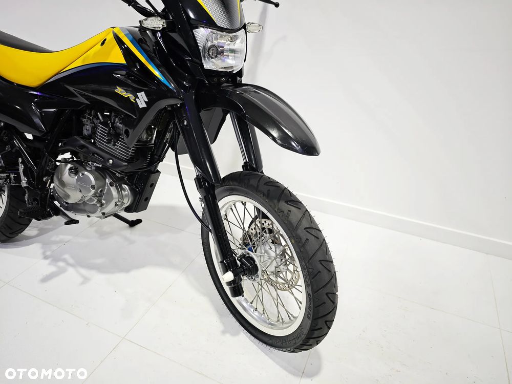Suzuki DR - 8