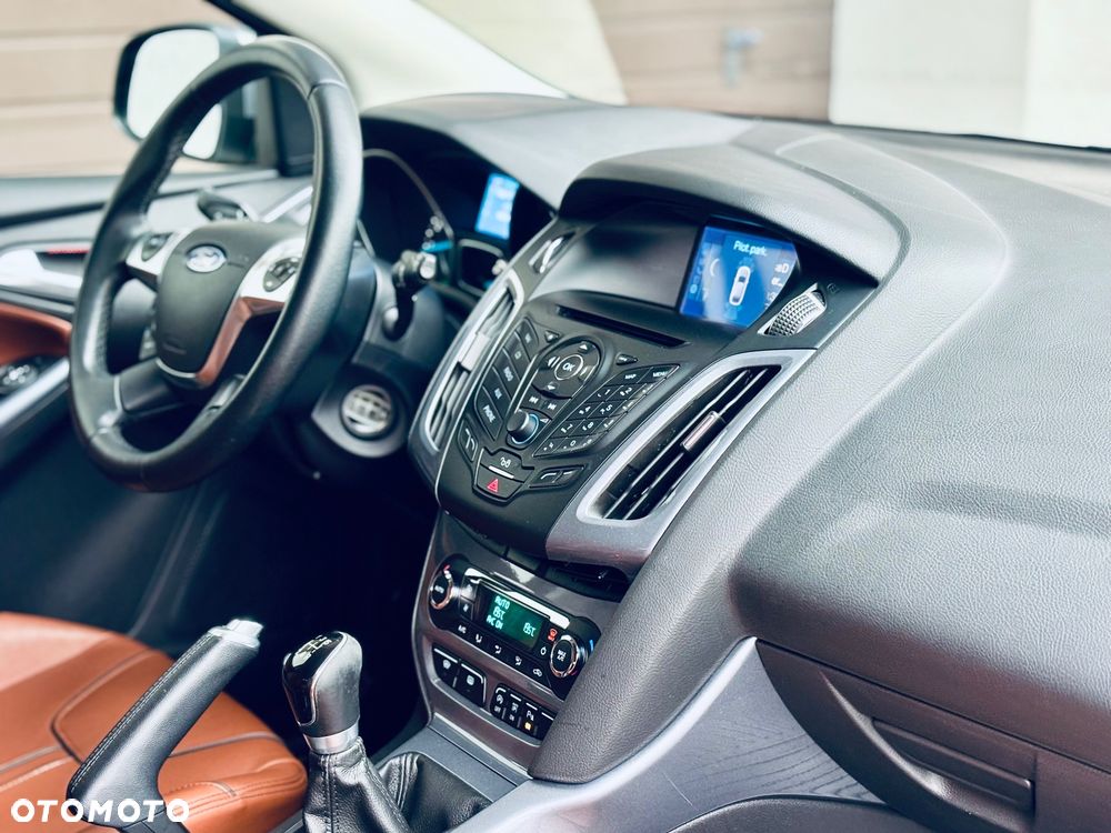 Ford Focus - 13