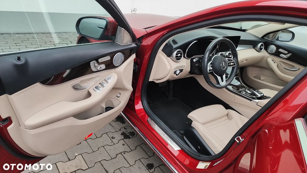 Mercedes-Benz Klasa C 300 4MATIC 9G-TRONIC - 11