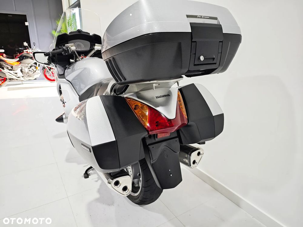 Honda ST - 24