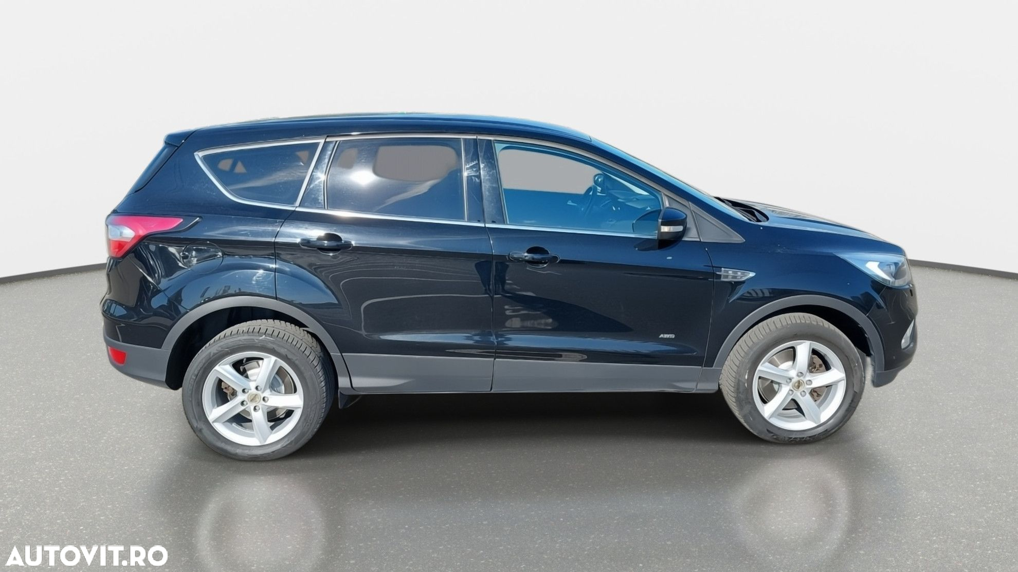 Ford Kuga - 5