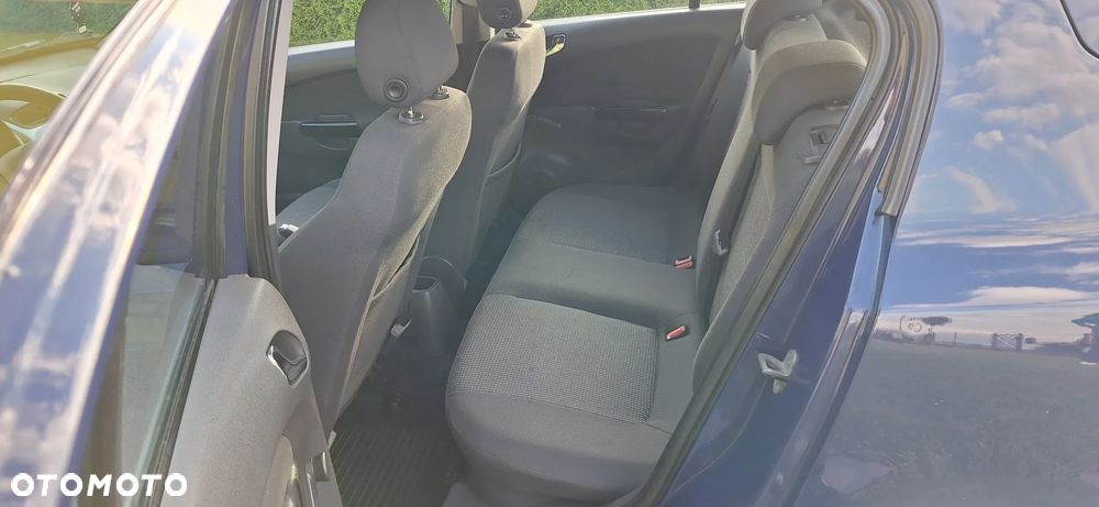 Opel Corsa - 11