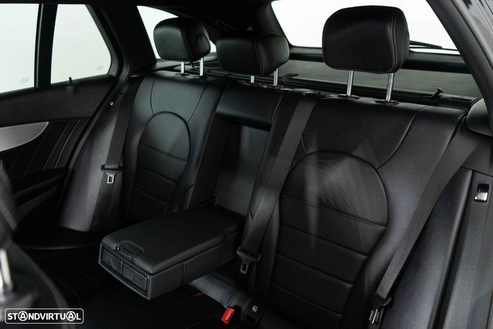 Mercedes-Benz C 300 h - 11