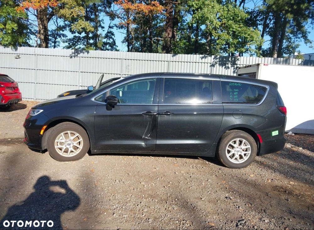 Chrysler Pacifica - 9