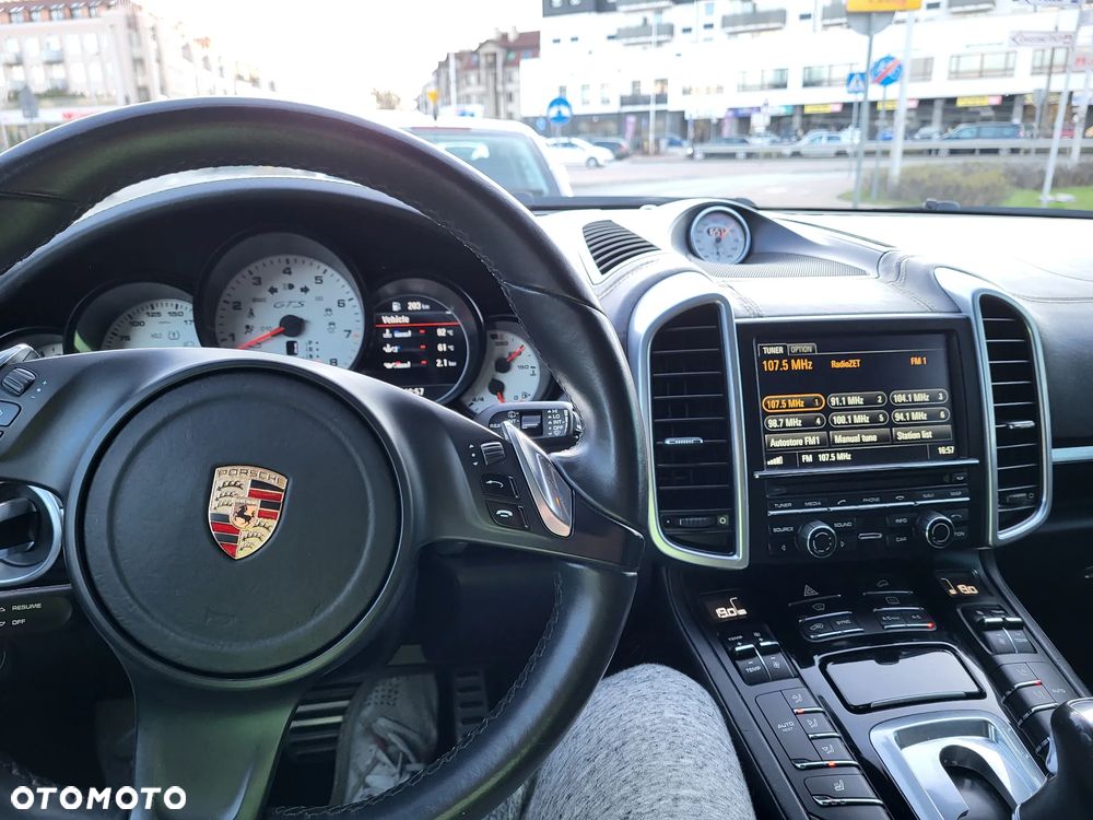 Porsche Cayenne - 6