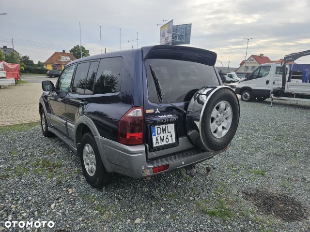Mitsubishi Pajero 3.2 DID Instyle DAKAR - 12
