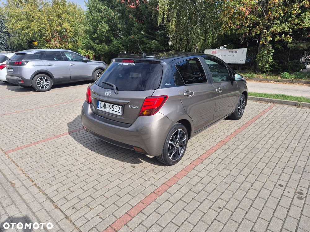 Toyota Yaris 1.0 Premium EU6 - 4