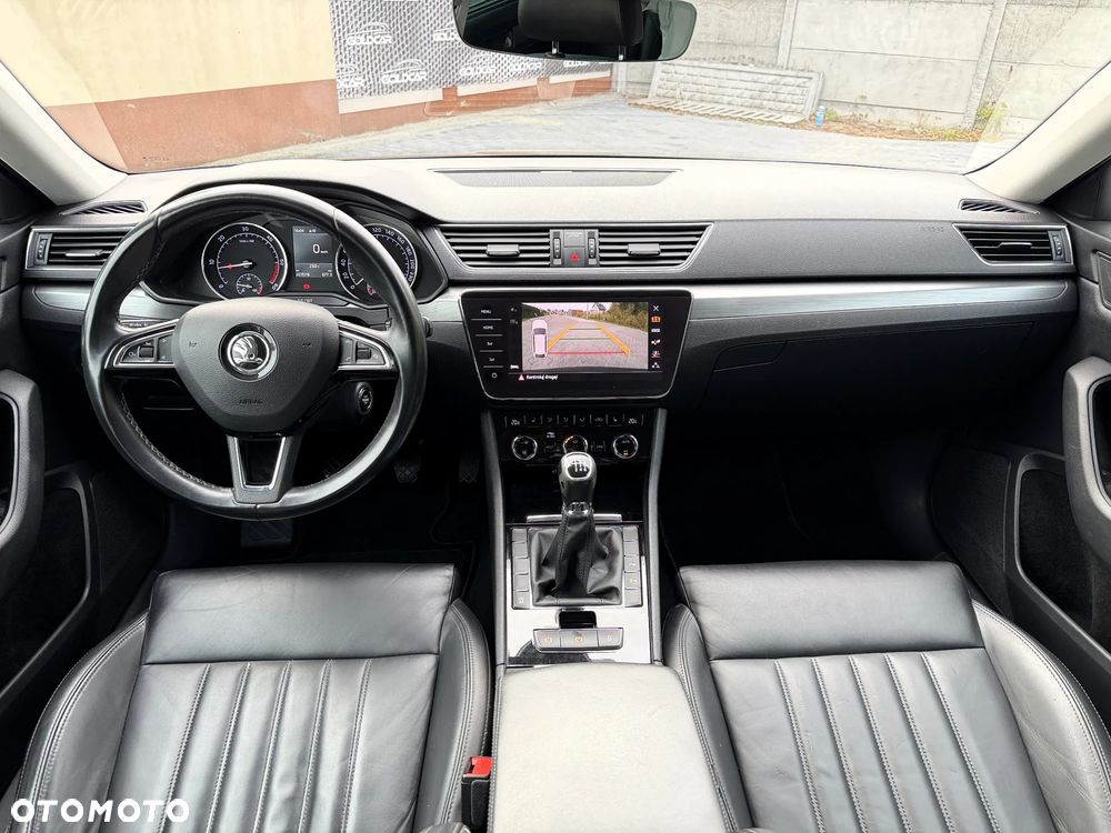 Skoda Superb 1.6 TDI Style - 28