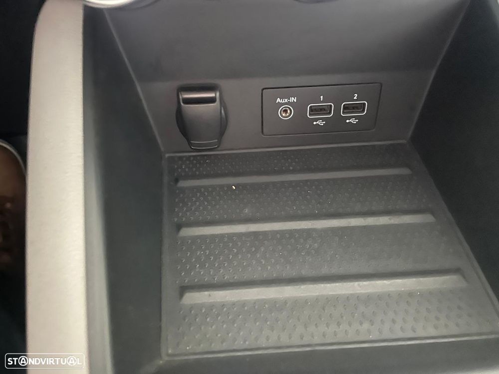 Renault Captur 1.6 E-Tech Plug-In Initiale Paris - 23