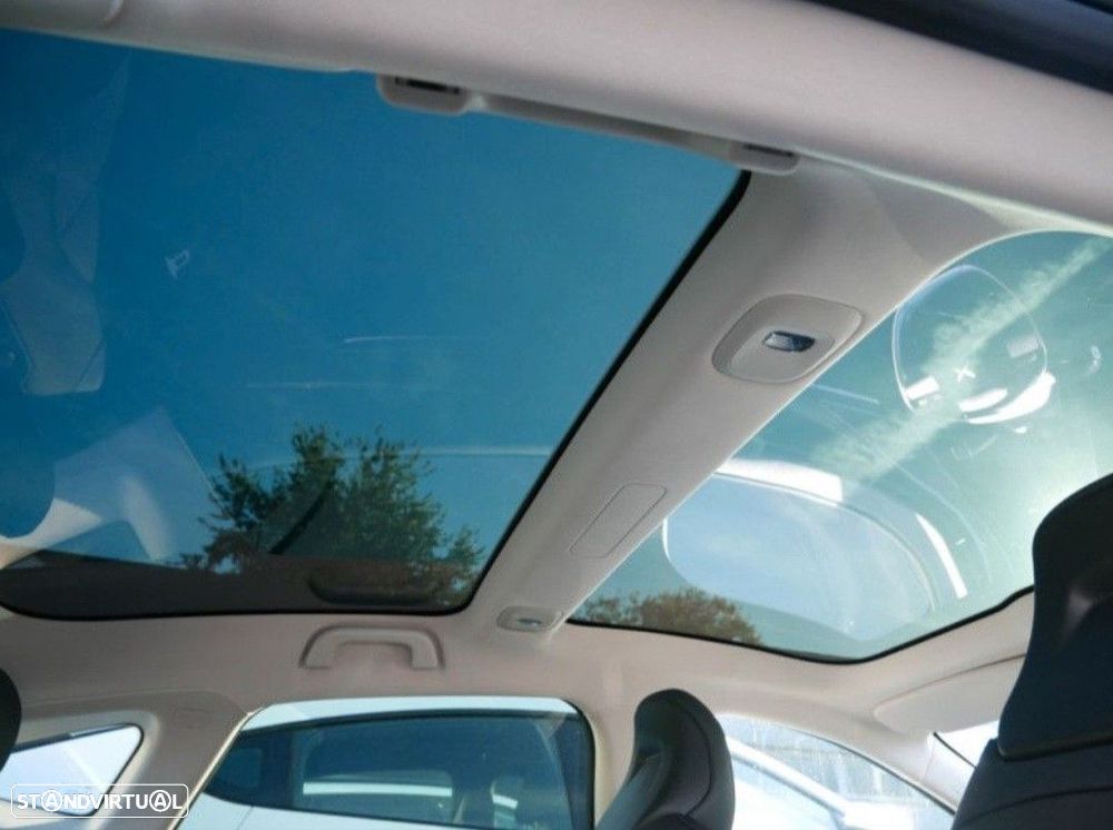 Xpeng P7i 86.2 kWh AWD Performance - 15