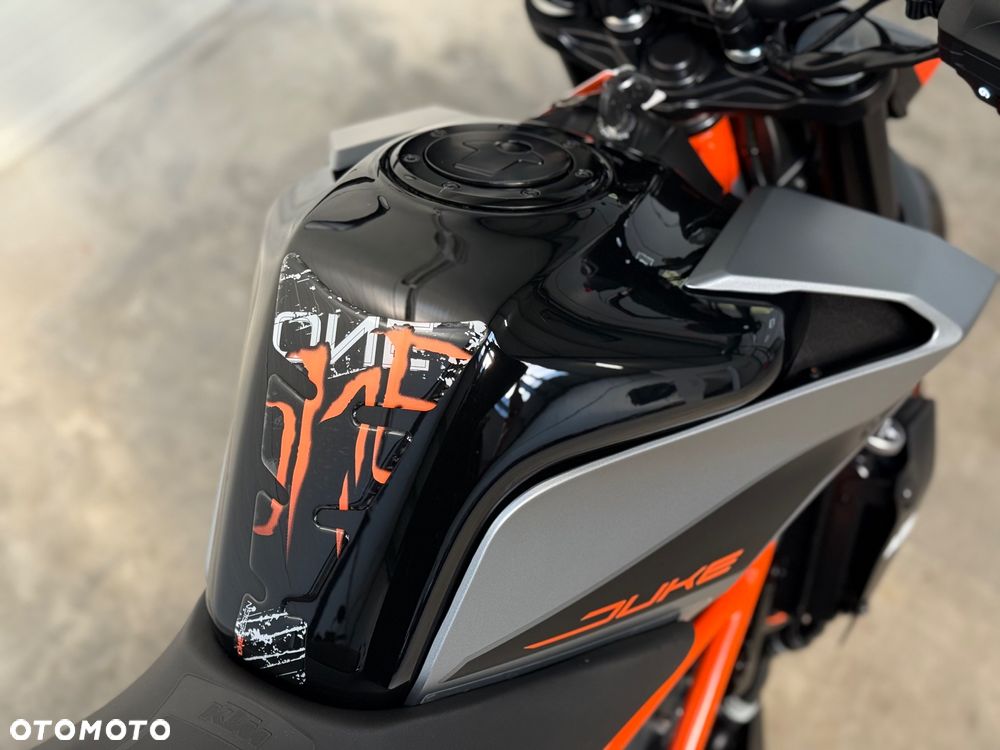KTM Duke - 21