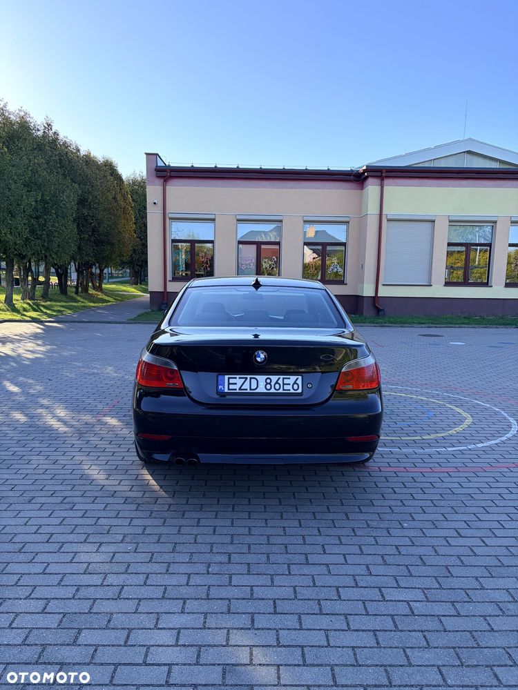 BMW Seria 5 520i - 5