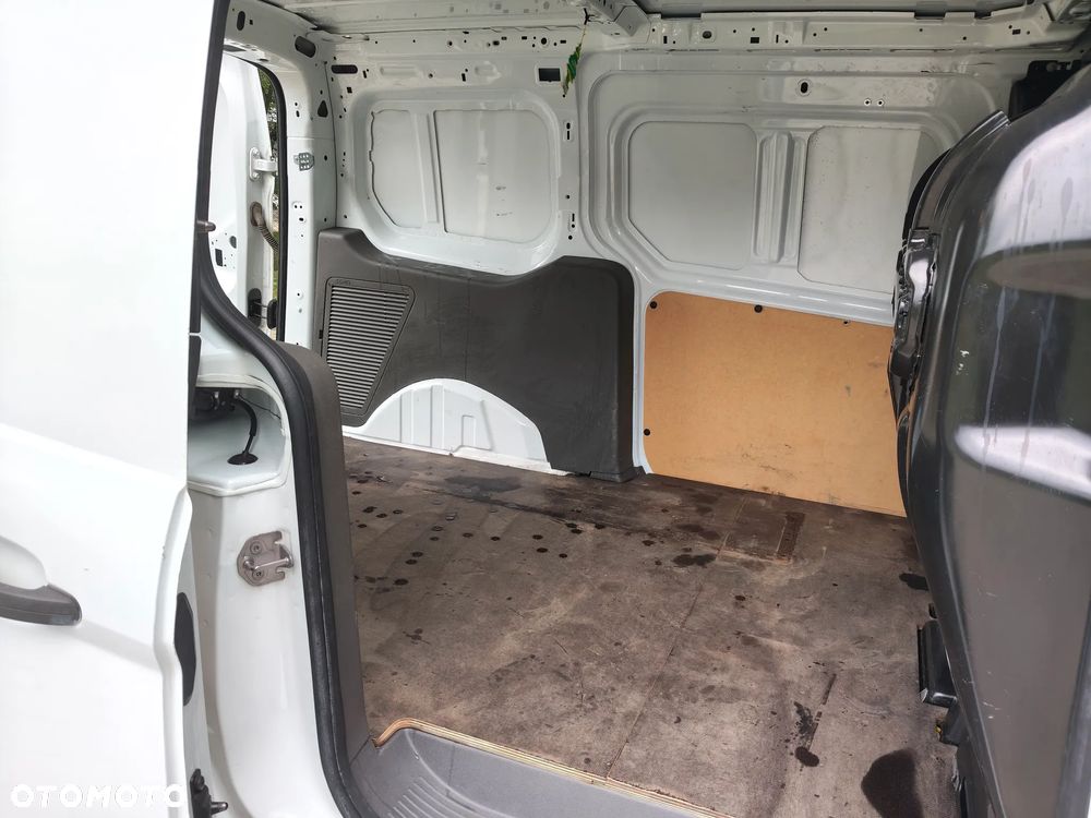 Ford Transit Connect - 11