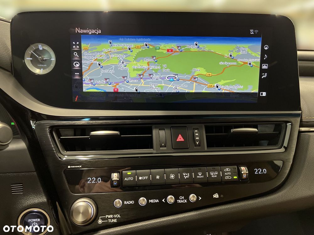 Lexus ES 300h Omotenashi - 26