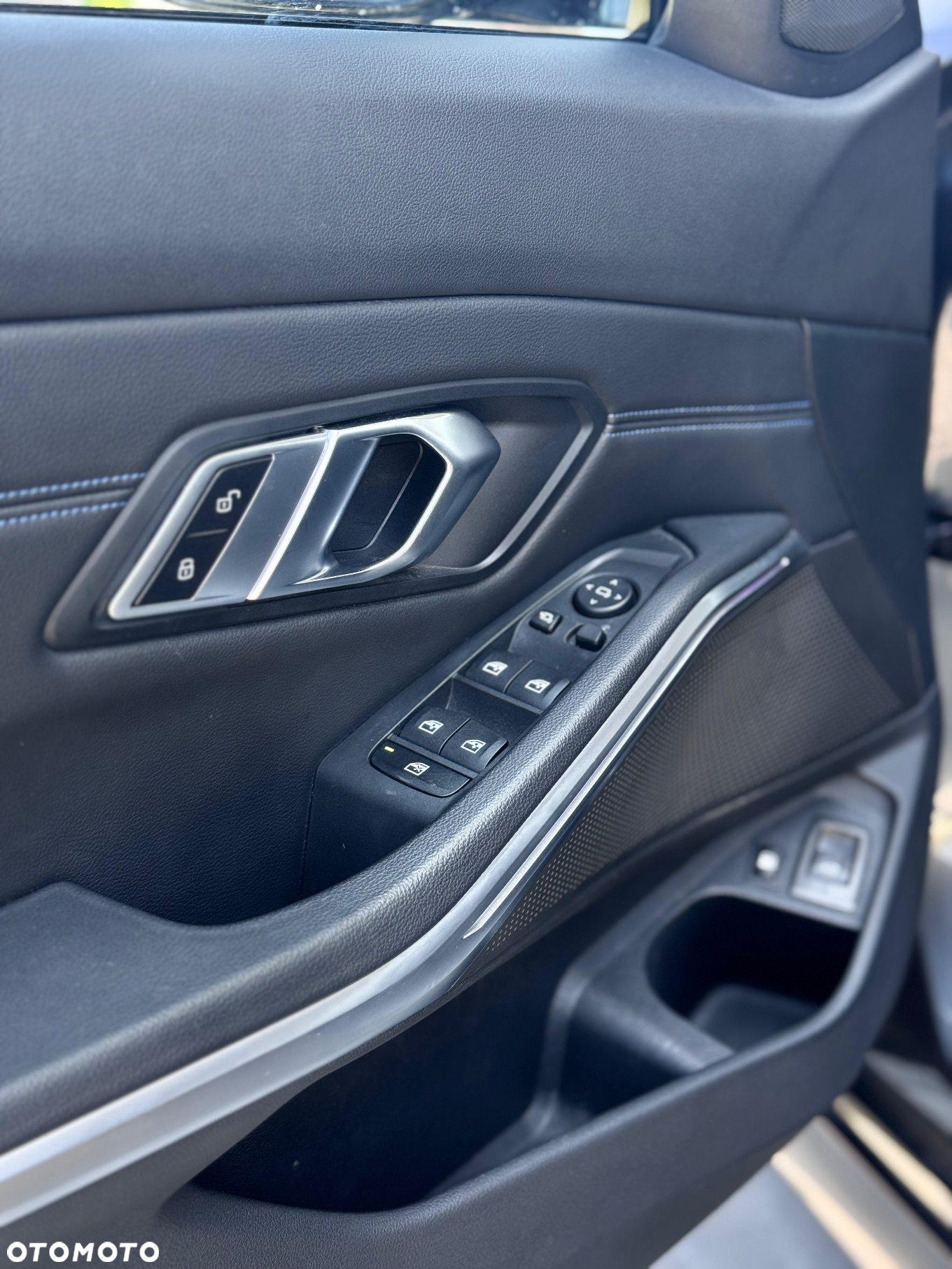 BMW Seria 3 330e Touring xDrive M Sport - 14