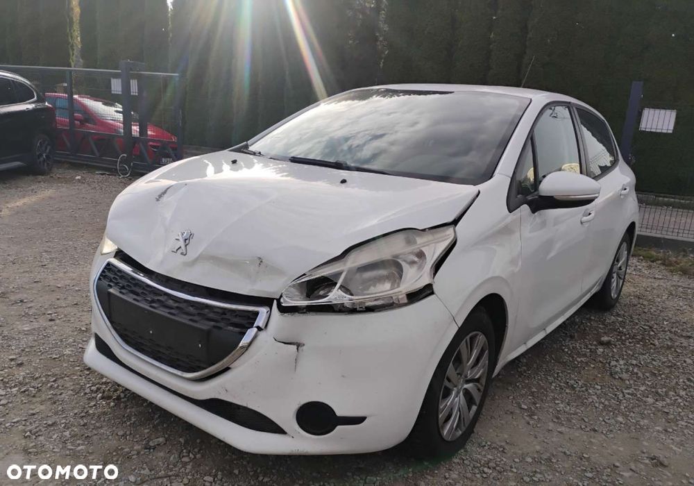 Peugeot 208 - 3