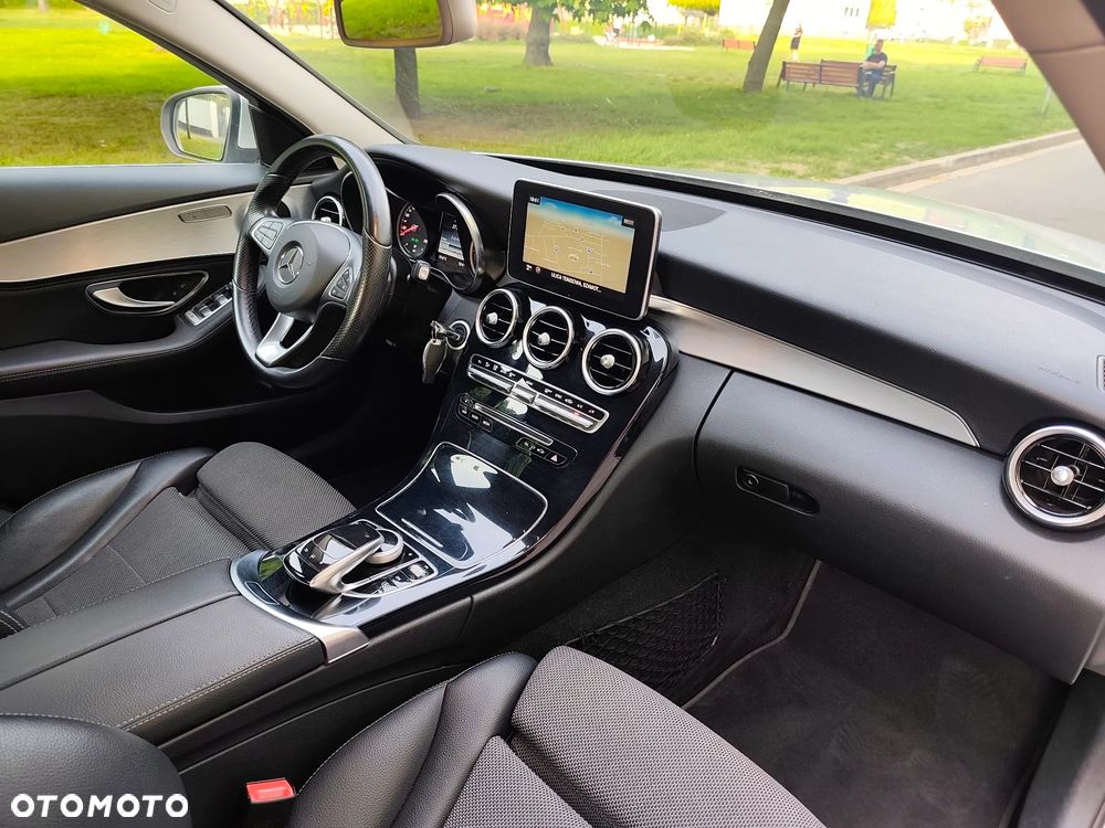 Mercedes-Benz Klasa C 200 7G-TRONIC Avantgarde - 20