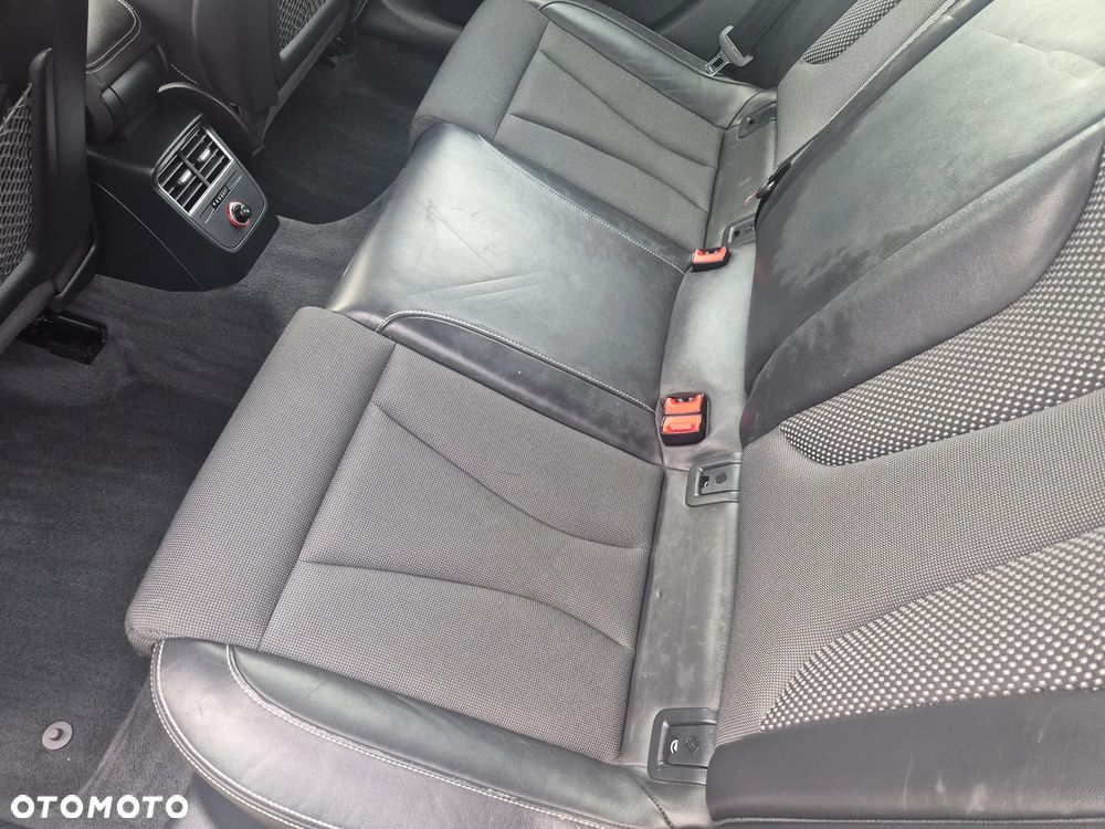Audi A3 Sportback 2.0 TDI S tronic S line Sportpaket - 28