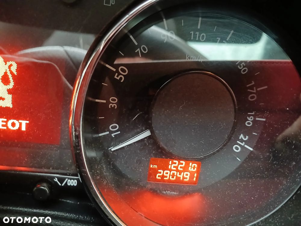 Peugeot 3008 1.6 HDi Premium - 8