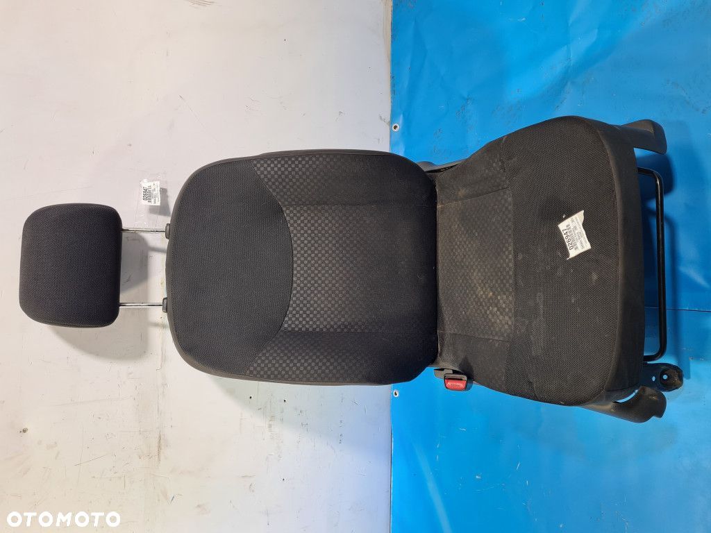 FOTEL KIEROWCY DAIHATSU MATERIA - 1