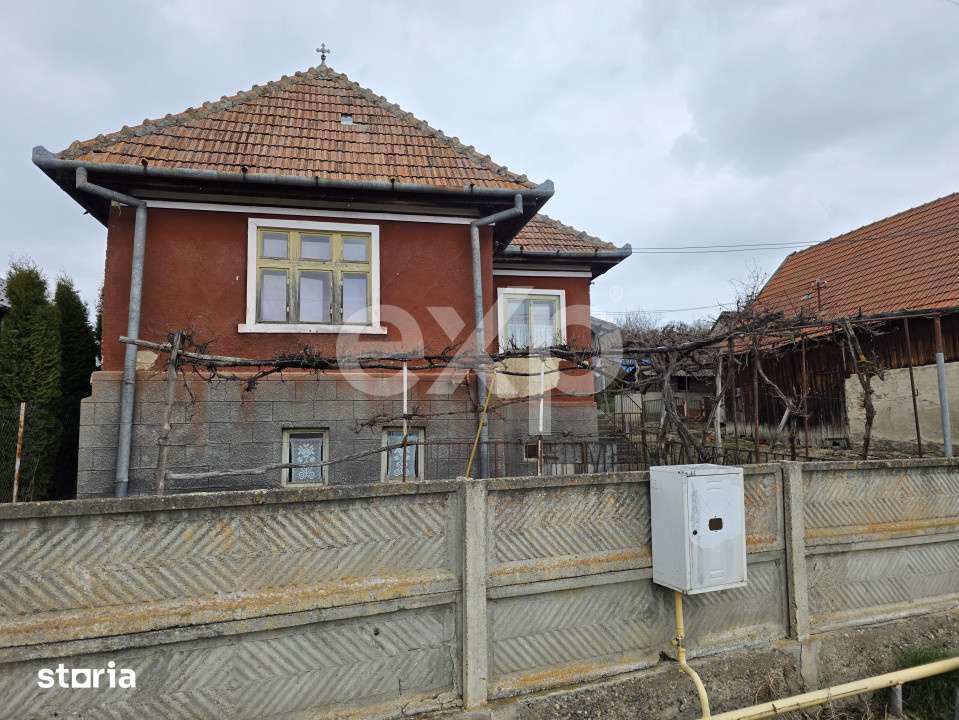 Casa + anexe gospodaresti pe teren generos in Rediu, com. Aiton, jud. - Imagine principală: 5/6