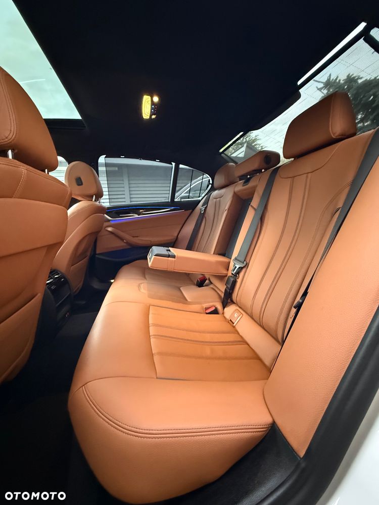 BMW Seria 5 520i mHEV Luxury Line sport - 24