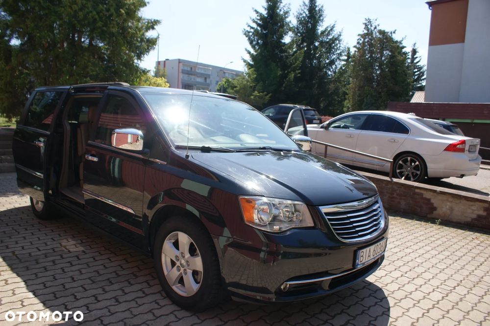 Chrysler Town & Country 3.6 Touring - 37