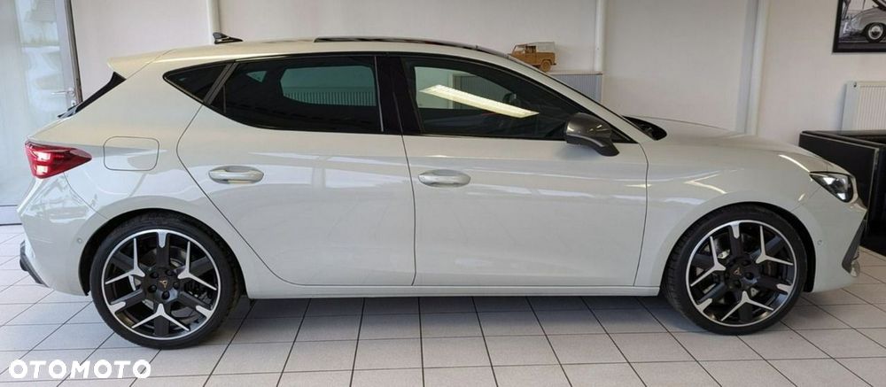 Cupra Leon 2.0 TSI VZ DSG - 4
