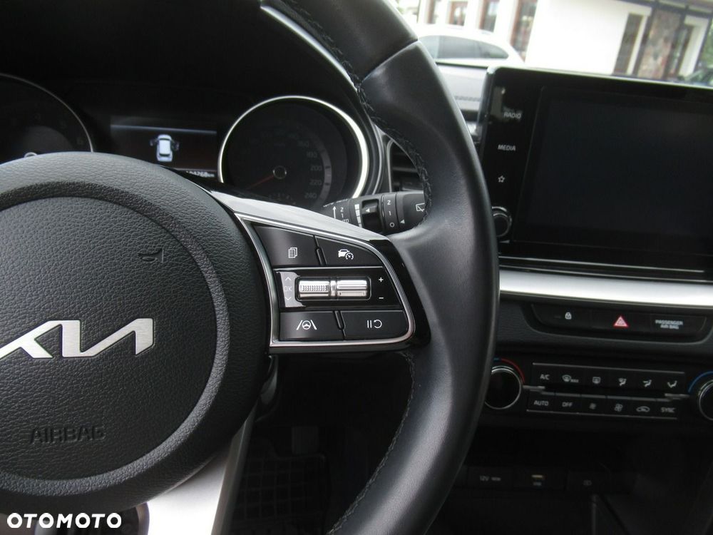 Kia Ceed 1.5 T-GDI M - 14