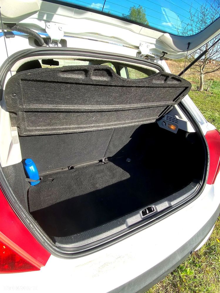 Peugeot 207 1.4 HDi Presence - 7