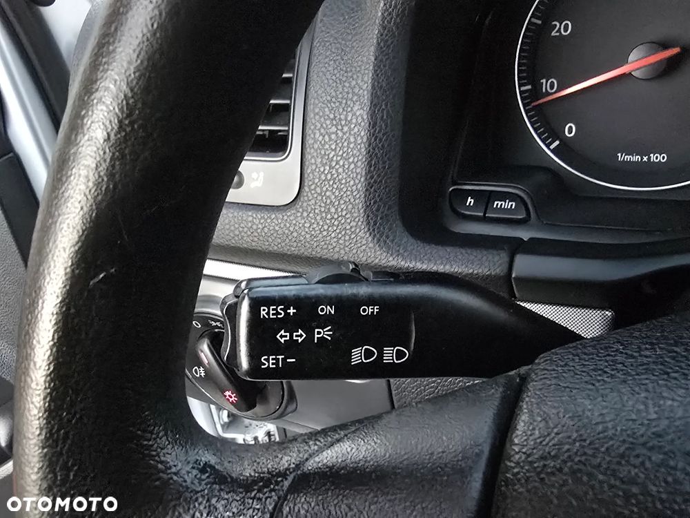 Volkswagen Jetta 1.6 United - 34