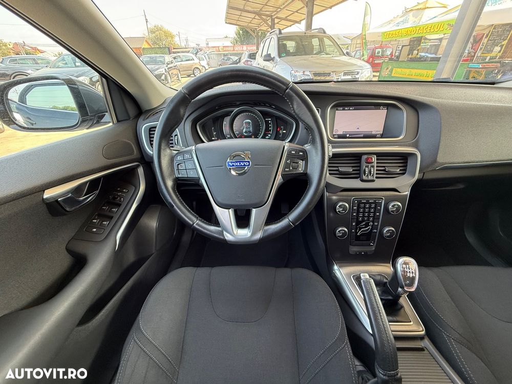 Volvo V40 D2 - 28