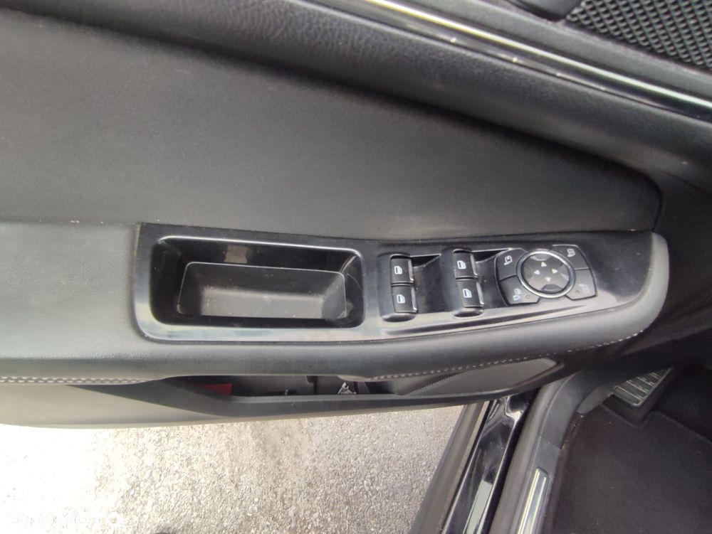Ford S-Max 2.0 TDCi Bi-Turbo Titanium PowerShift - 22