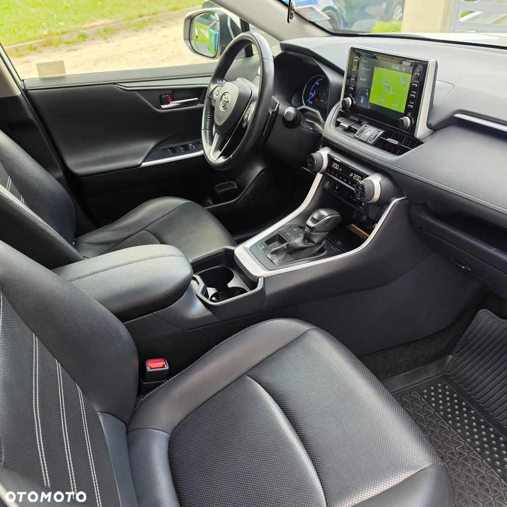 Toyota RAV4 Hybrid Selection 4x2 - 8