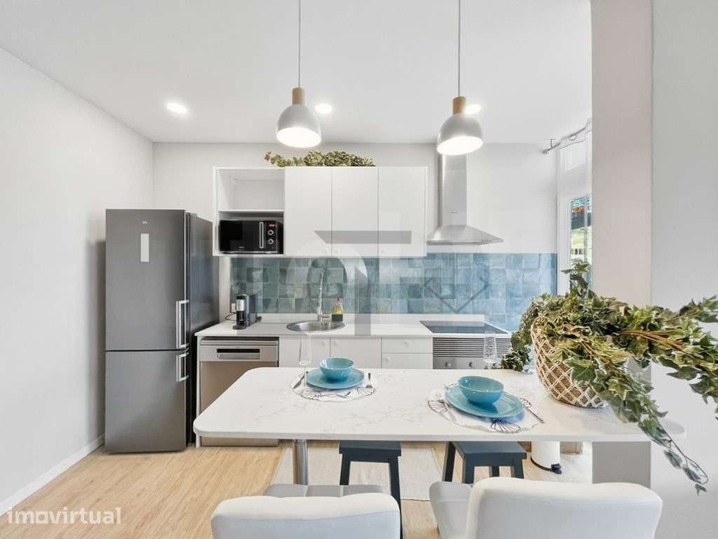 Apartamento T1 Mobilado com Varanda para Arrendamento no Centro de ... - Grande imagem: 5/17