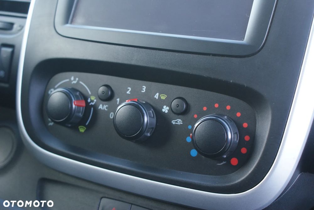 Renault Trafic - 11