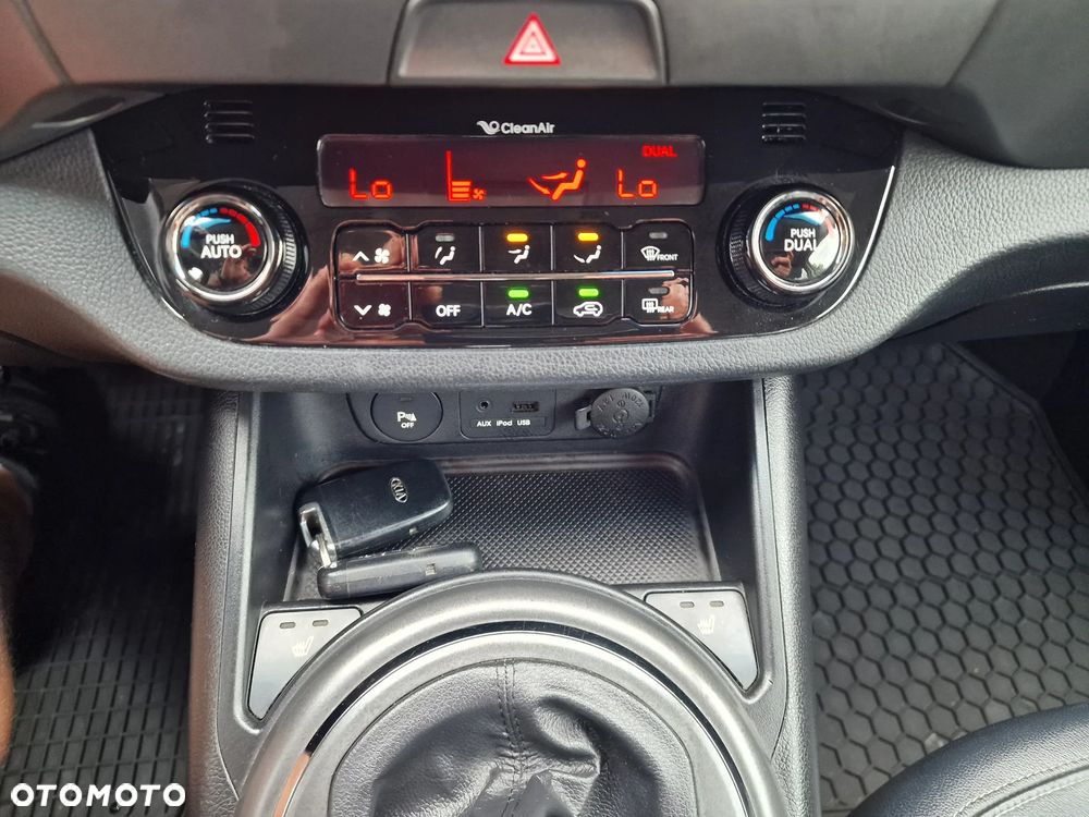 Kia Sportage 1.7 CRDI 2WD ISG Dream-Team Edition - 32
