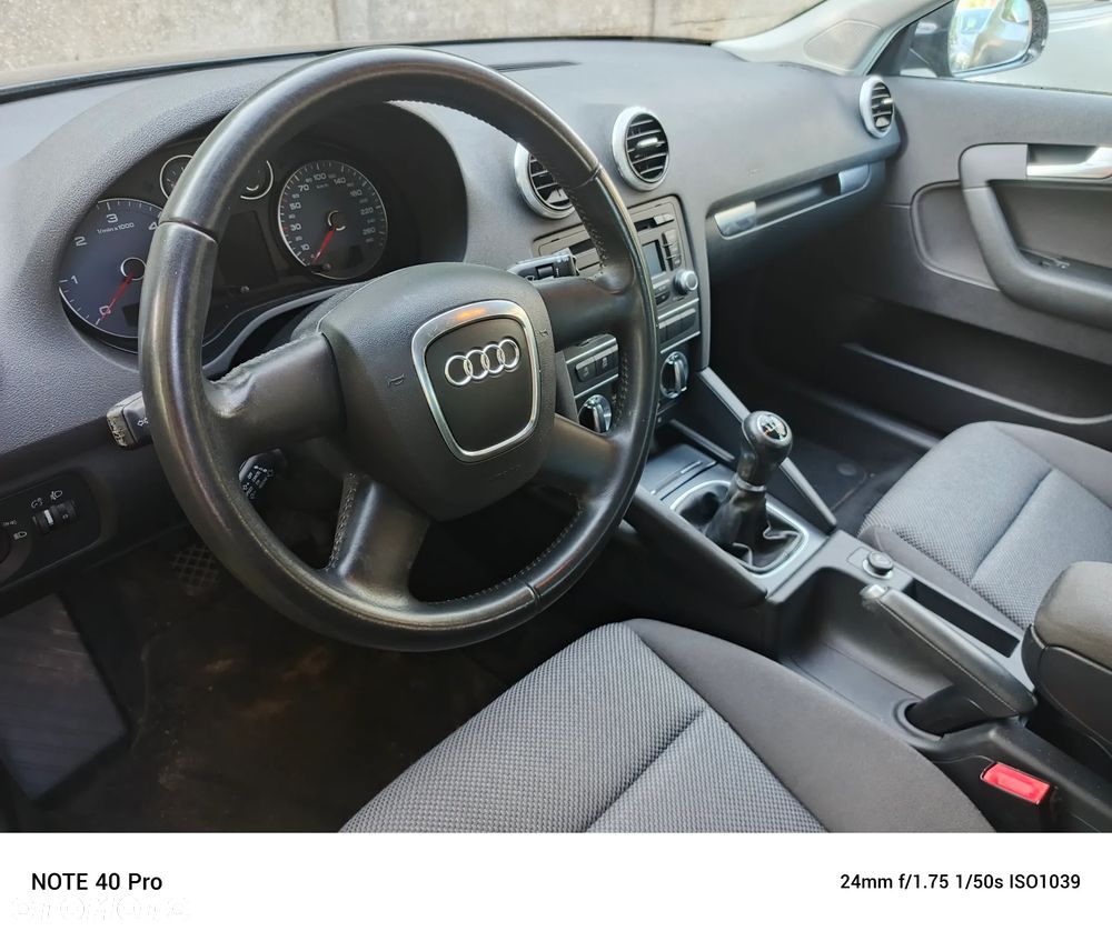 Audi A3 1.6 TDI DPF Ambiente - 10