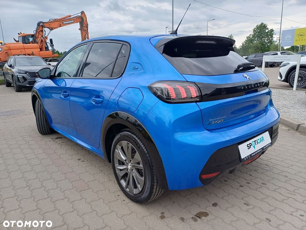 Peugeot 208 - 4