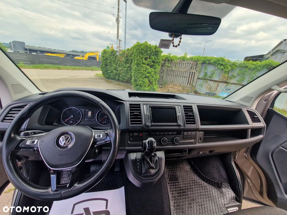Volkswagen Caravelle - 10