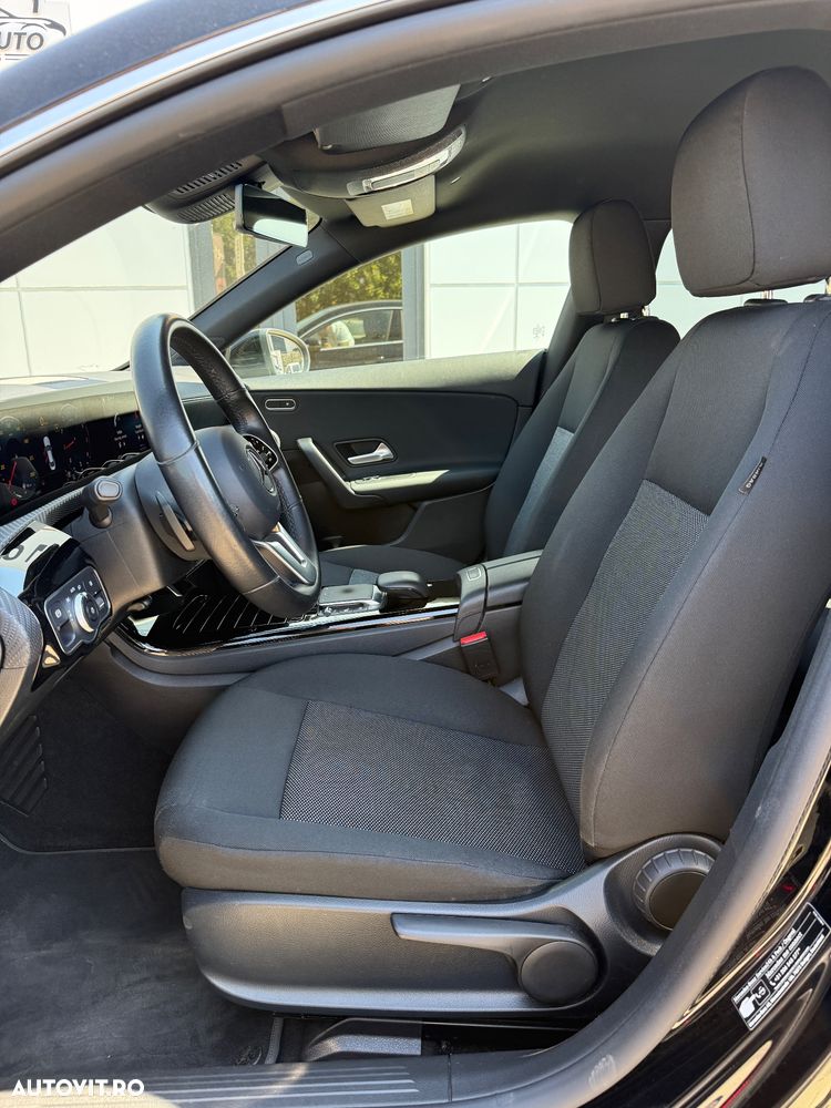 Mercedes-Benz CLA 180 7G-DCT Progressive - 12