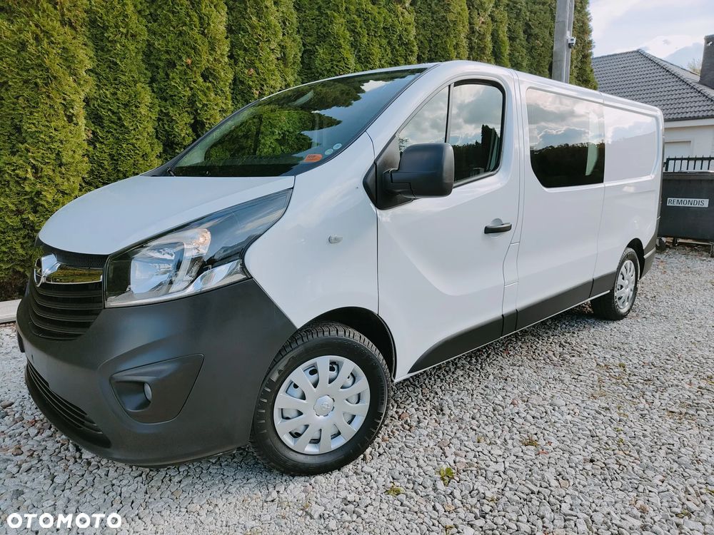 Opel Vivaro L2H1 brygadówka 6 osób - 9