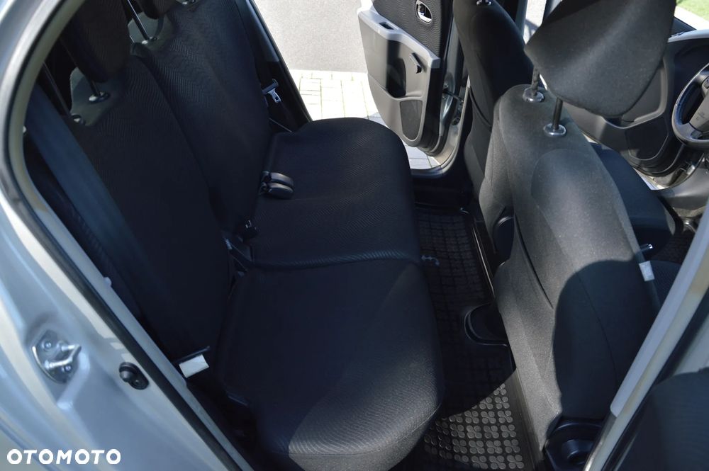 Toyota Yaris 1.33 Active - 13