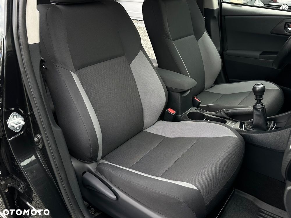 Toyota Auris 1.6 Dynamic - 24
