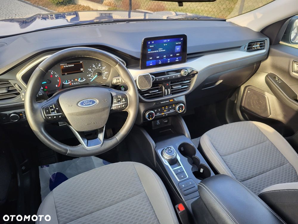 Ford Kuga 1.5 EcoBoost ST-LINE - 21